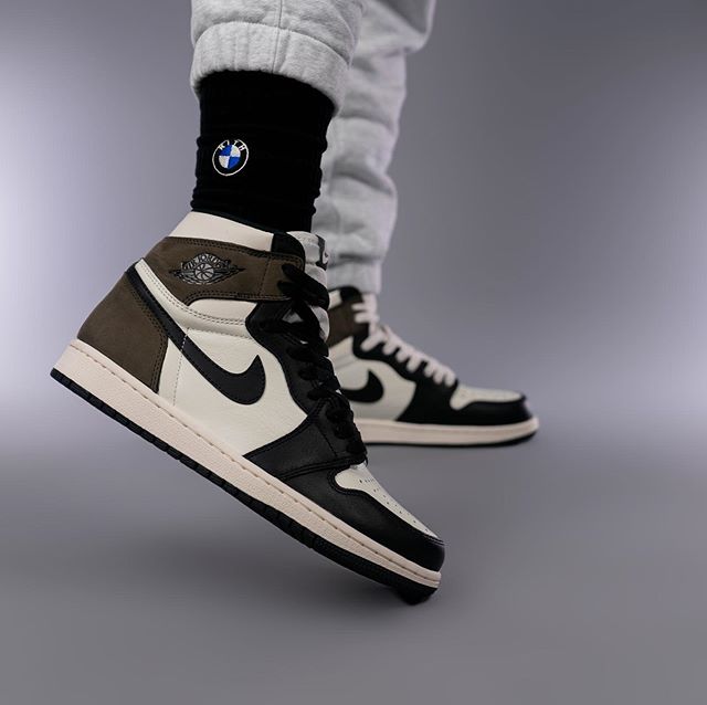 Nike Air Jordan 1 Retro High OG (Men's) Shoes