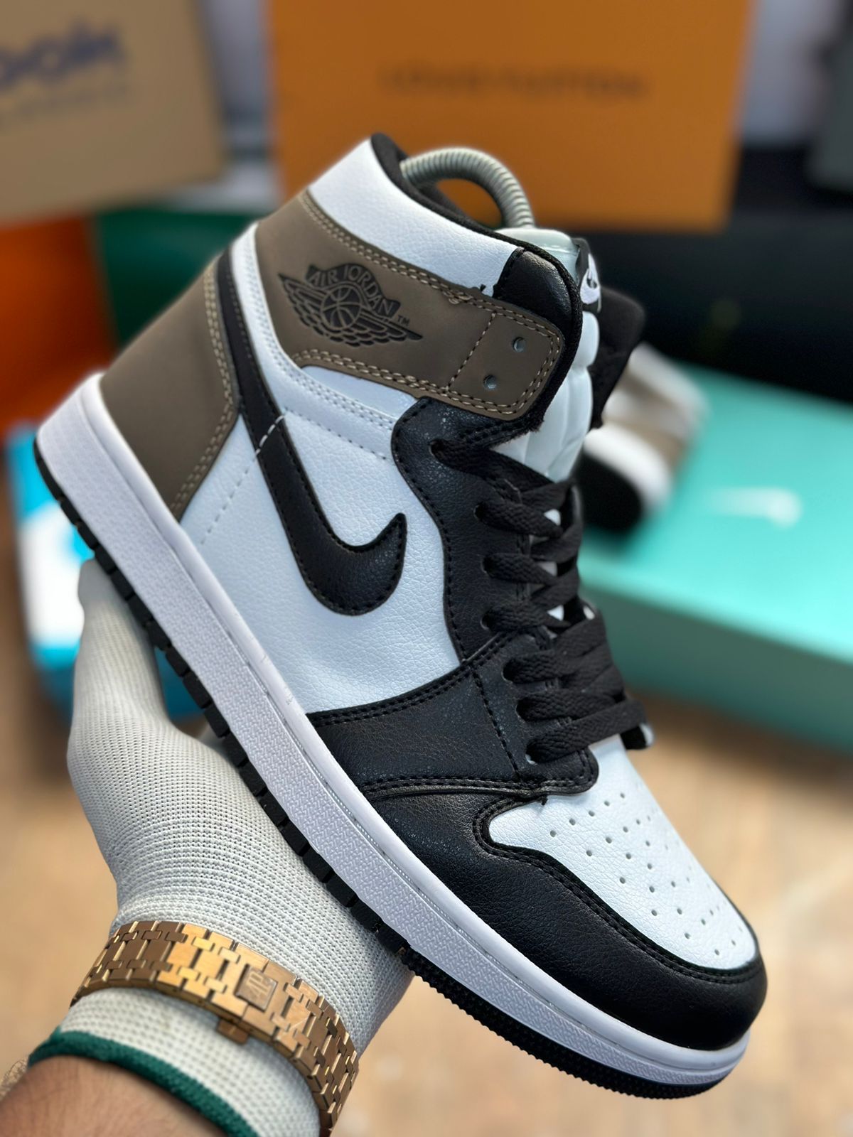 Nike Air Jordan 1 Retro High OG (Men's) Shoes